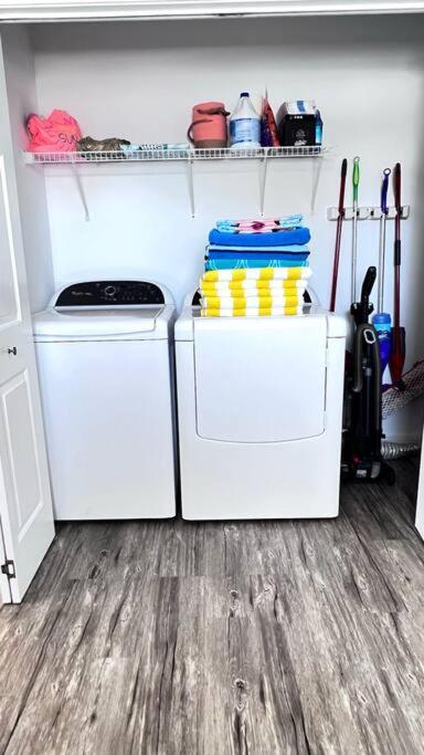 Walk To The Beach-Sleeps 10 And Golfcart Μιρτλ Μπιτς Εξωτερικό φωτογραφία